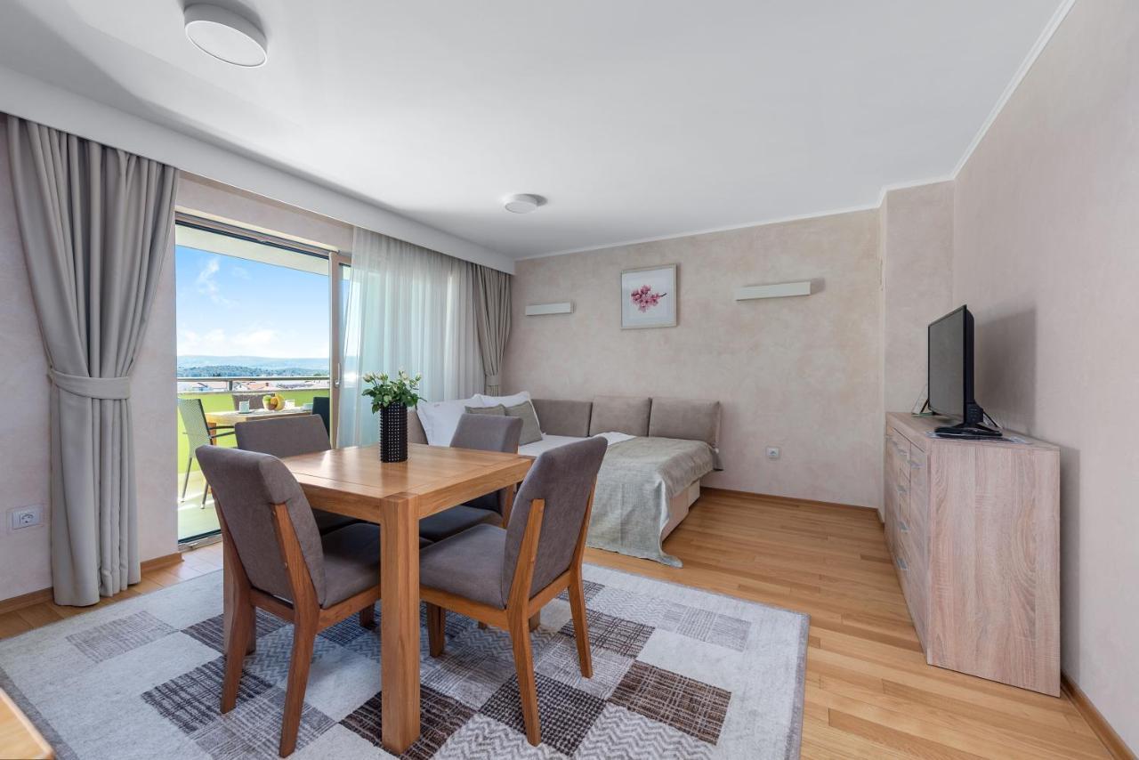 Apartmani Rubinic Turanj Buitenkant foto