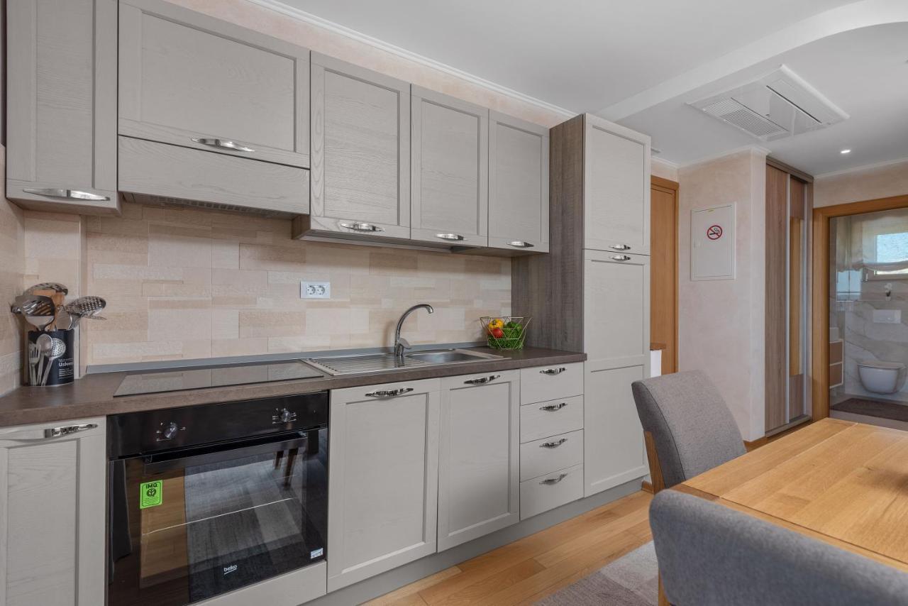 Apartmani Rubinic Turanj Buitenkant foto